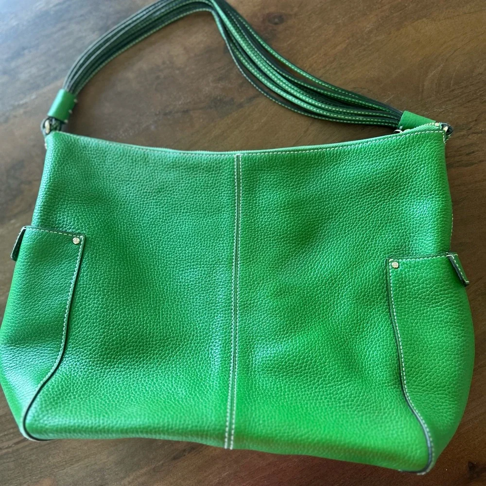 Kate Spade Bright Green Pebbled Leather Shoulder Bag with Tassel - Picture 6 of 12